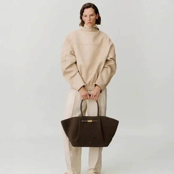 The New York - Picture 4 of 4